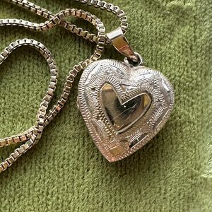 Vintage 18k Gold chain and 14k Heart Pendant Necklace 5.85 G